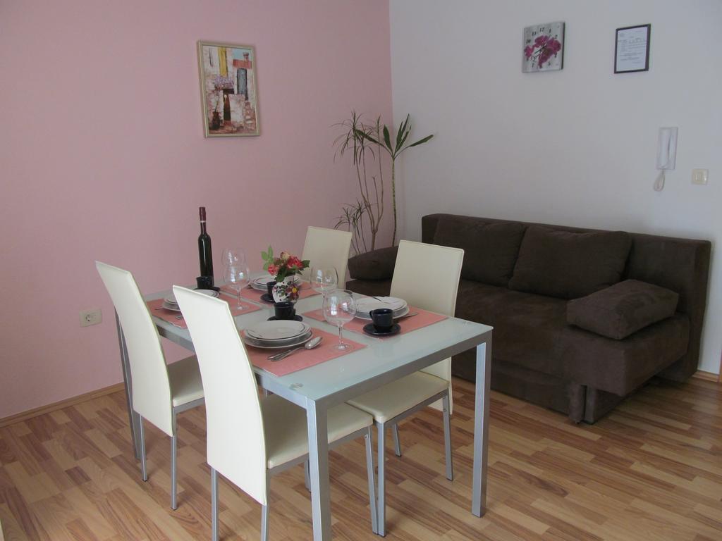 Apartment Danese Promajna Ruang foto