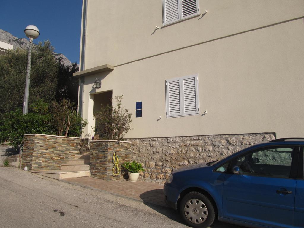 Apartment Danese Promajna Bagian luar foto