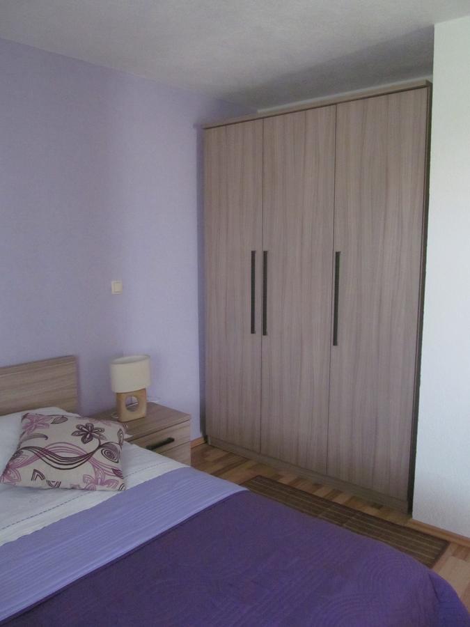 Apartment Danese Promajna Bagian luar foto