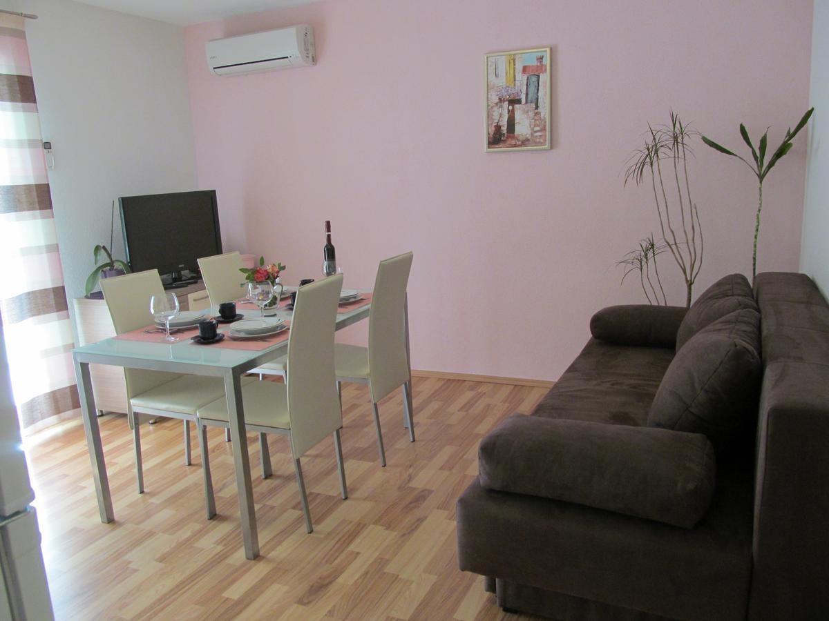 Apartment Danese Promajna Bagian luar foto