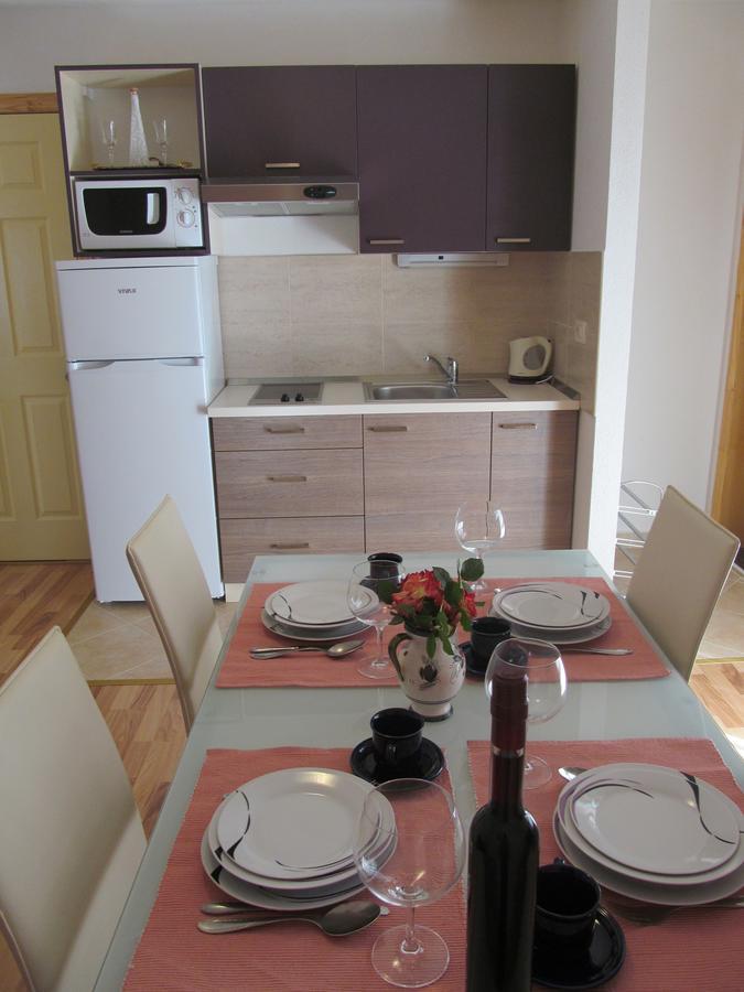Apartment Danese Promajna Bagian luar foto